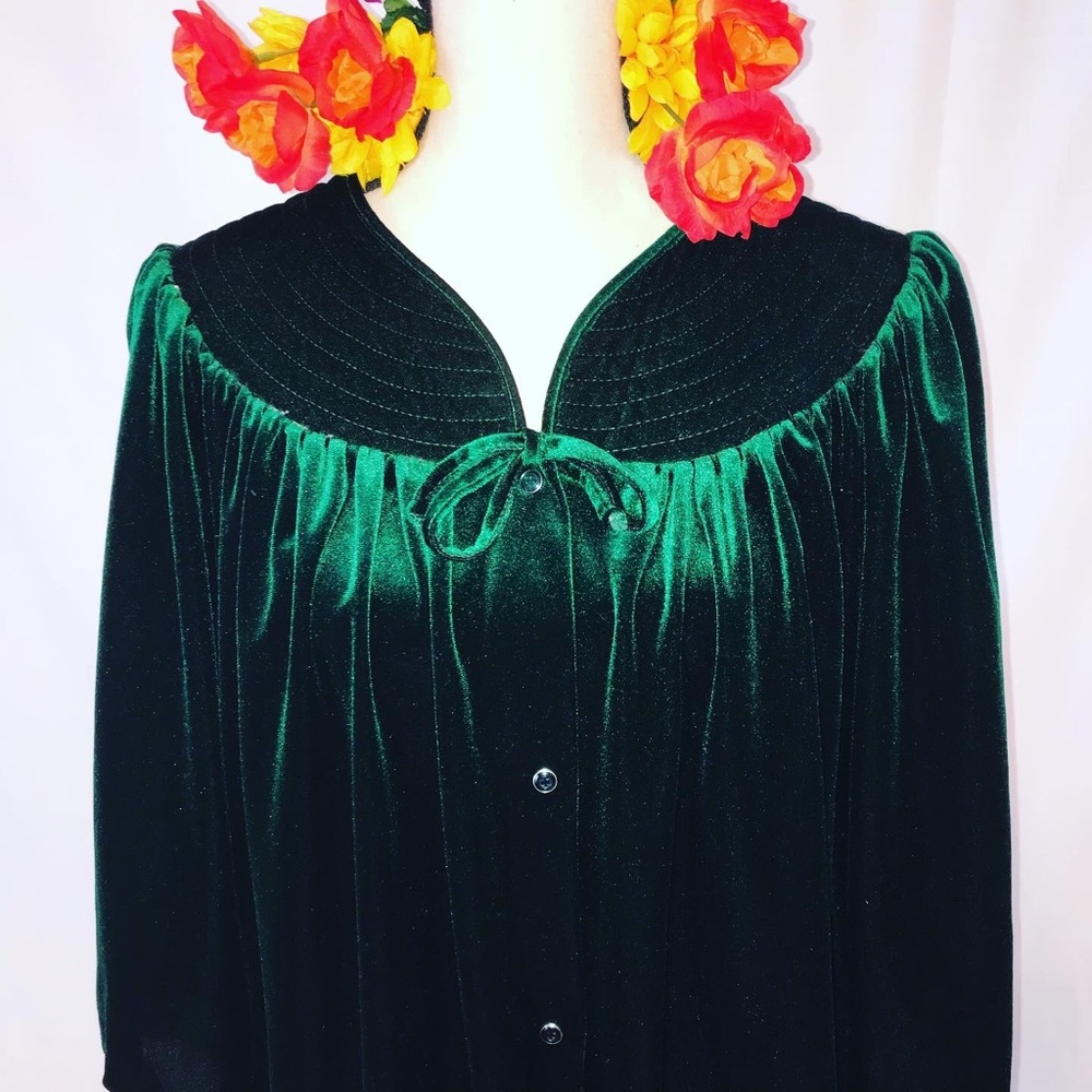 Vintage velvet green Beverly West House Dress